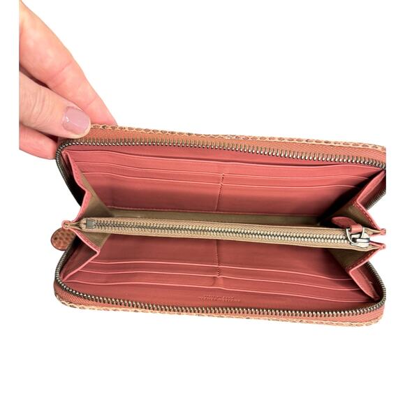 Bottega Veneta Floral Embroidered Intrecciato Leather Zip Around Wallet in Pink - Picture 9 of 16